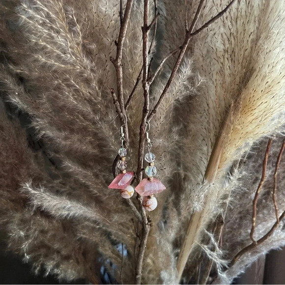 Beaded Stone Jewelry Set Earrings & Stretch Bracelet 7" Pink , Gold/White Stones - Picture 11 of 11